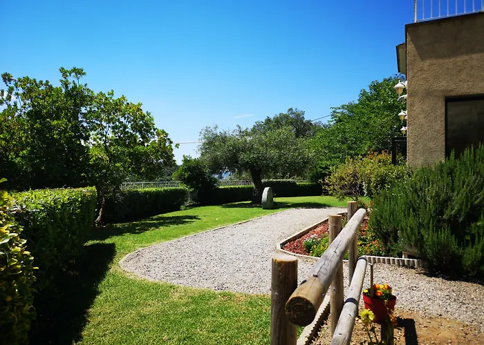 فندق Sant'andria 3*